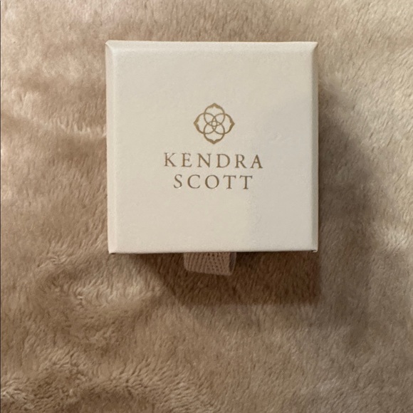 Kendra Scott Juliette Gold Band Ring in White CZ Size 6 - Picture 5 of 5